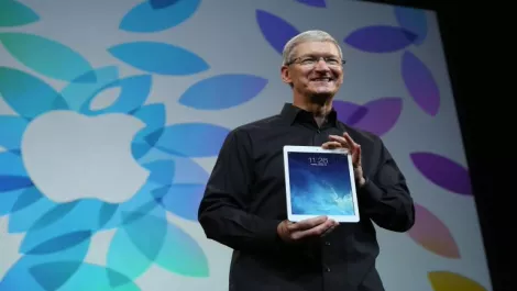 Apple tim cook ipad air